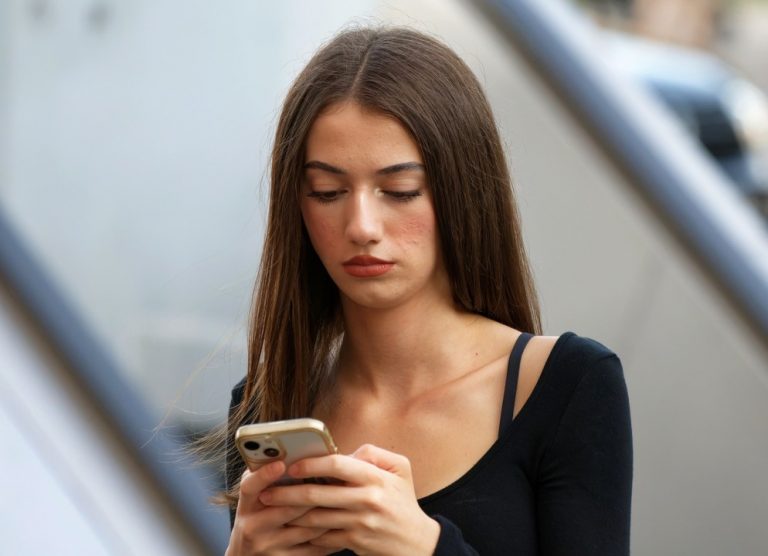 reverse phone lookup